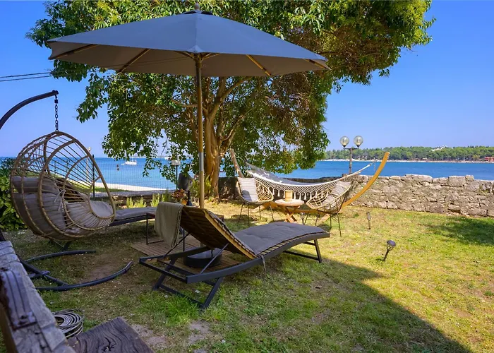 Exclusive Seafront Bacchus Apartment