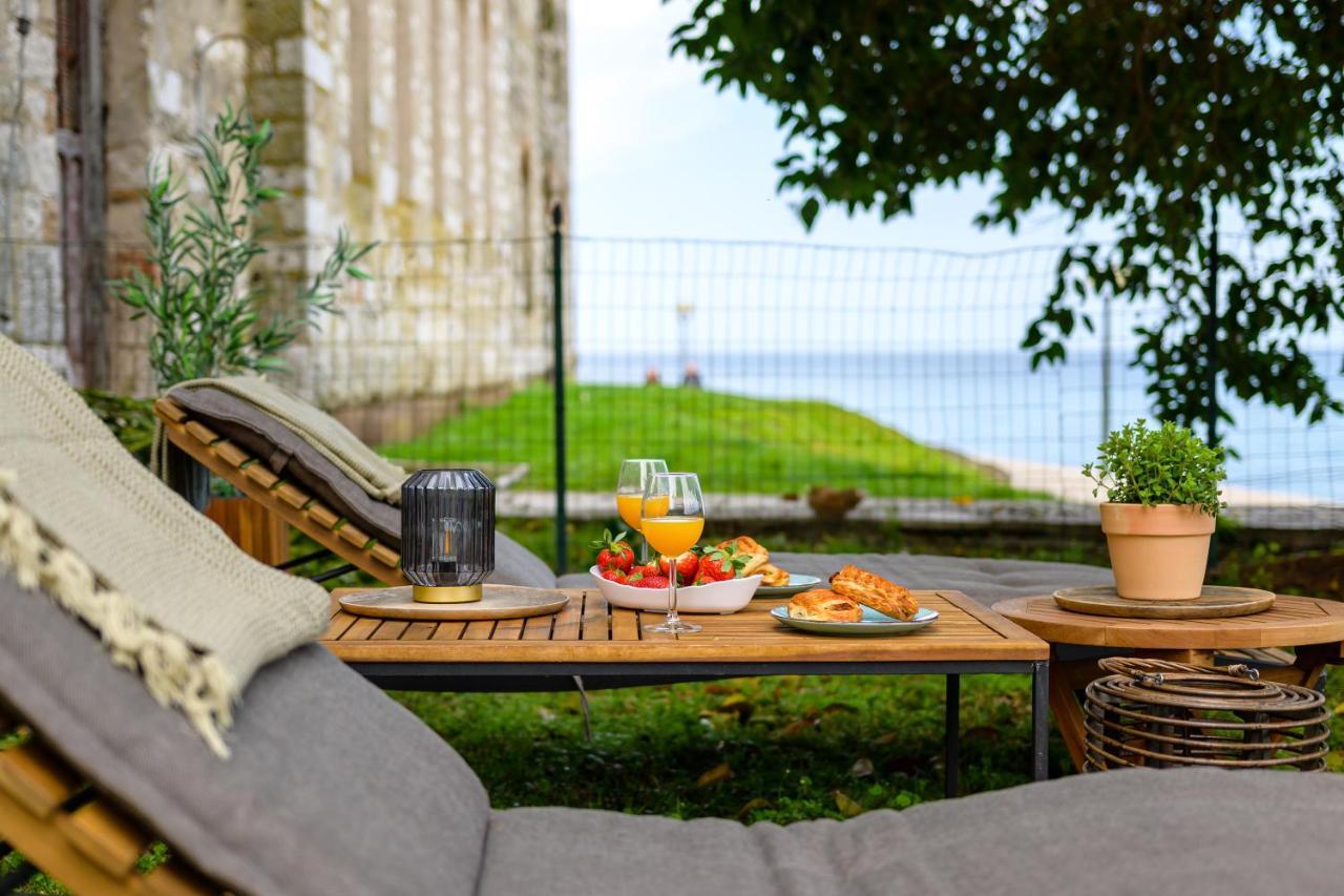 Exclusive Seafront Bacchus
