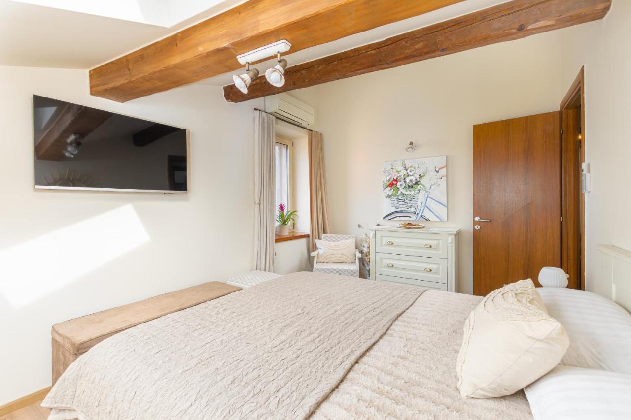Exclusive Seafront Bacchus * Poreč